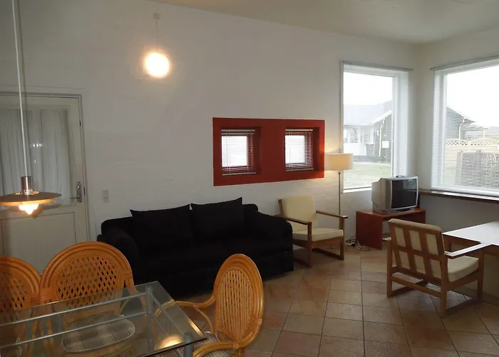 Lakolk Hotel 2*