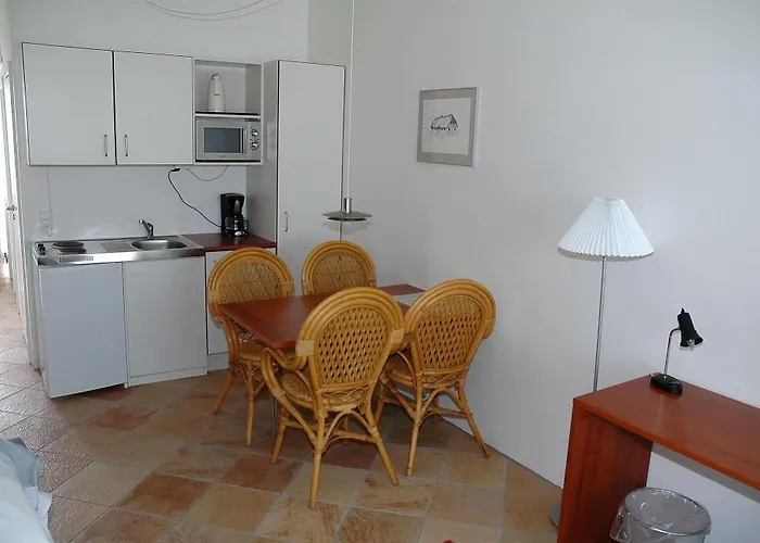 Lakolk Hotel 2*